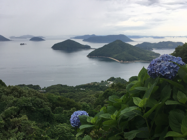紫雲出山から見た瀬戸内海の島々