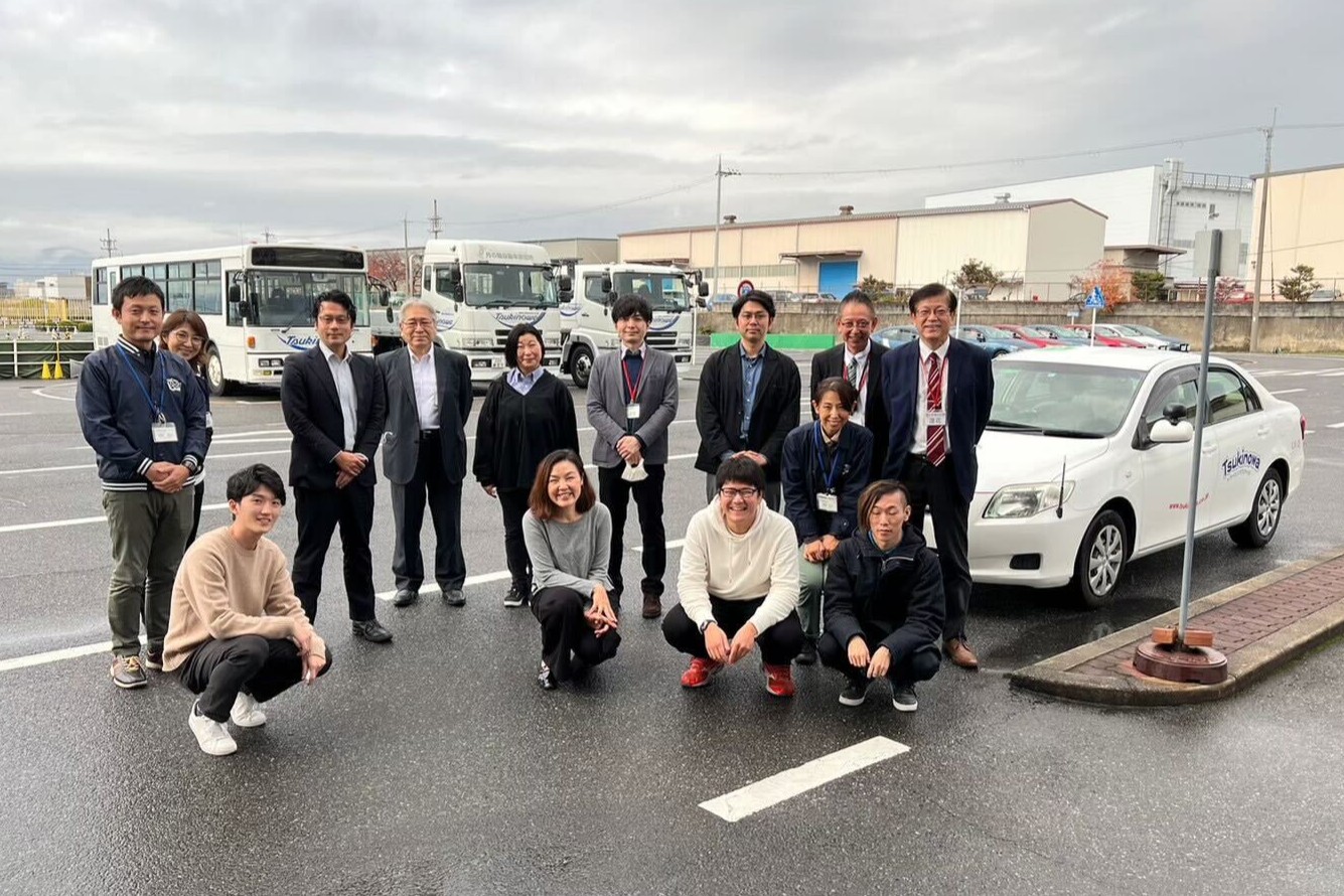 様々な機関が参画した研究チームでの運転行動計測実験風景