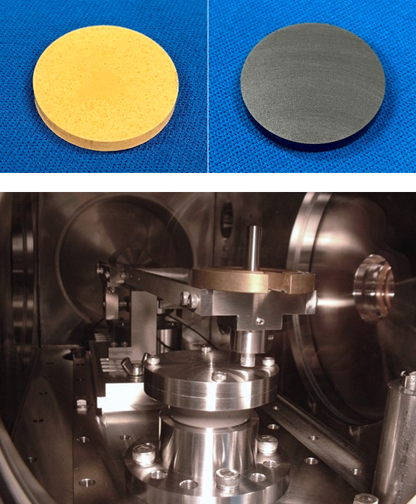 上図：竹の粉を摩擦材料にするための研究において作成した試験片（左：竹粉末のみで成型した試験片・右：竹粉末と黒鉛を混合して成型した試験片）。これらの試験片を金属と擦り合わせることで、摩擦係数を計測したり、摩耗量を計測したりします。

下図：研究室で設計・製作した摩擦試験機の内部の様子。回転するテーブルの上に試験片を取り付け、上から金属の球を押し当てて、さらに上からおもりを載せます。テーブルが回転することで試験片と金属球との間で摩擦が発生し、そのときに金属球に働く摩擦力（動摩擦力）を計測します。