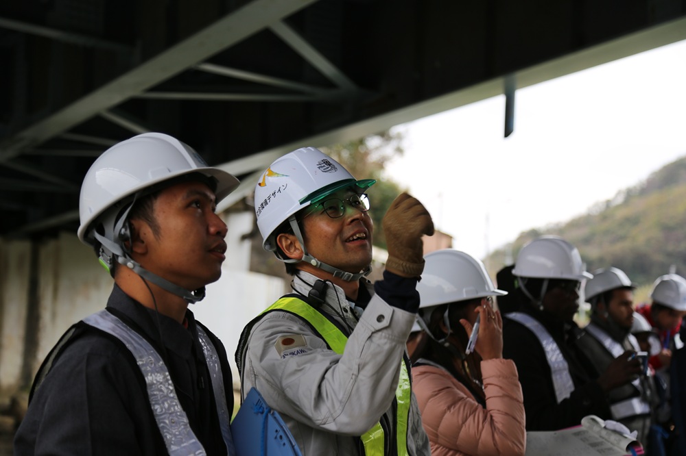 橋の維持管理は世界共通の課題であるため、研究開発した技術や維持管理技術の海外展開にも積極的に取り組む
