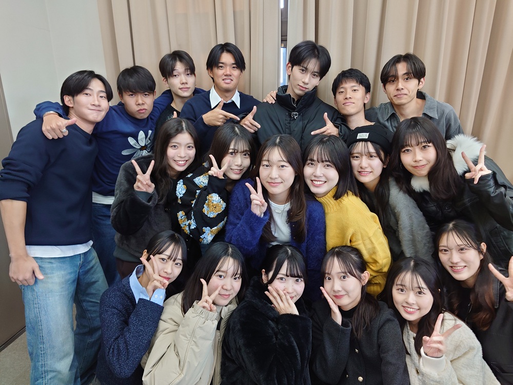 うちのゼミは「おもしろくて、ためになる」ゼミを目指して、日々研究活動をおこなっています。これまでの活動の成果として、仲のいいゼミになっていると思っていただければ幸いです。