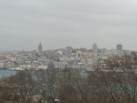 イスタンブール市街。ここにはあの有名なトプカプ宮殿があります。ぜひ。